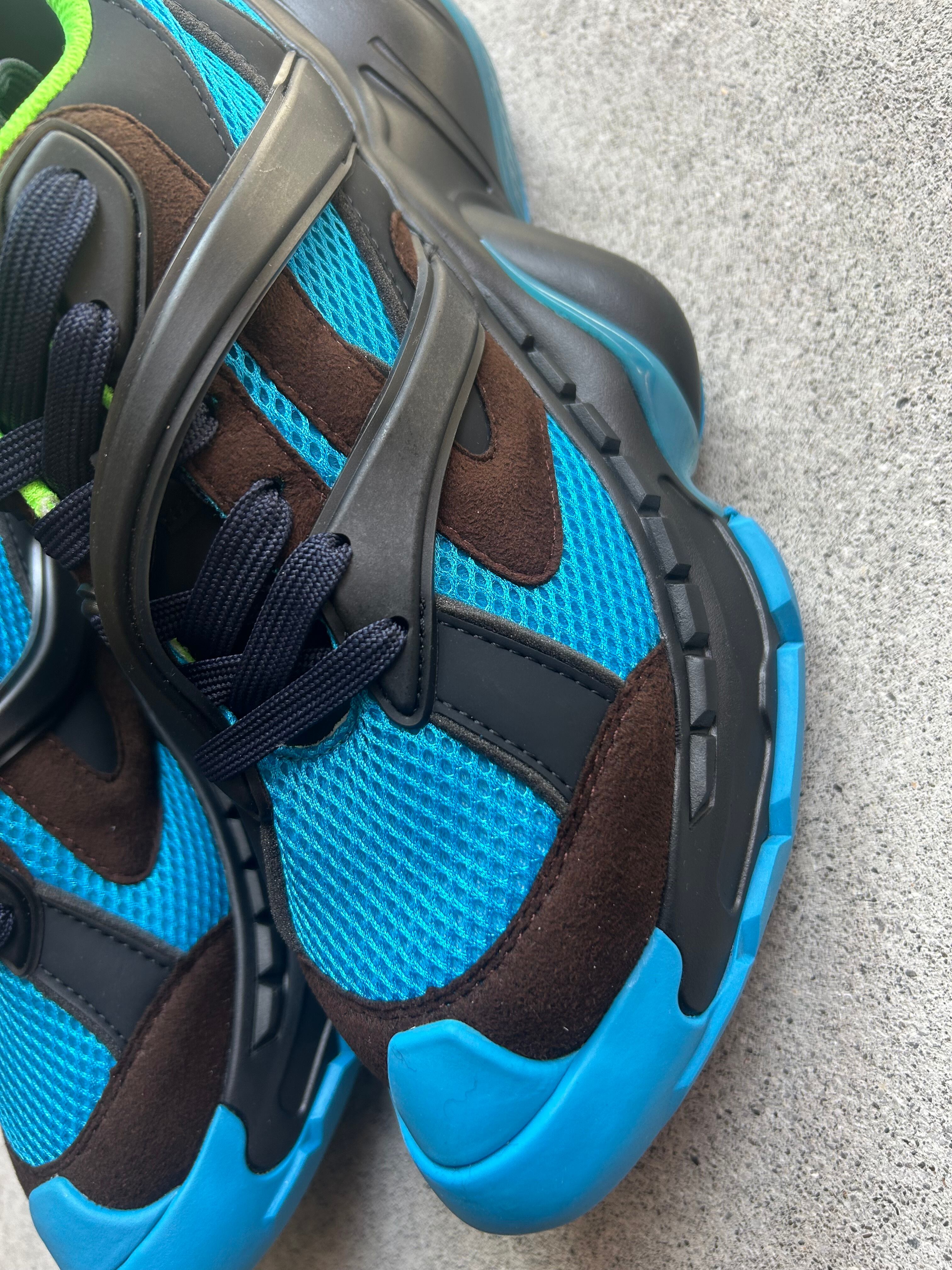 MIKIOSAKABE Multiverse Runner Blue | AAR