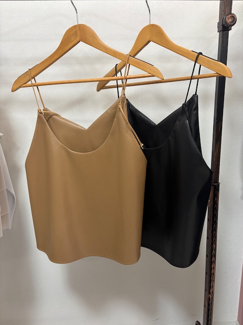 ROBE フェイクレザービスチェ　621447