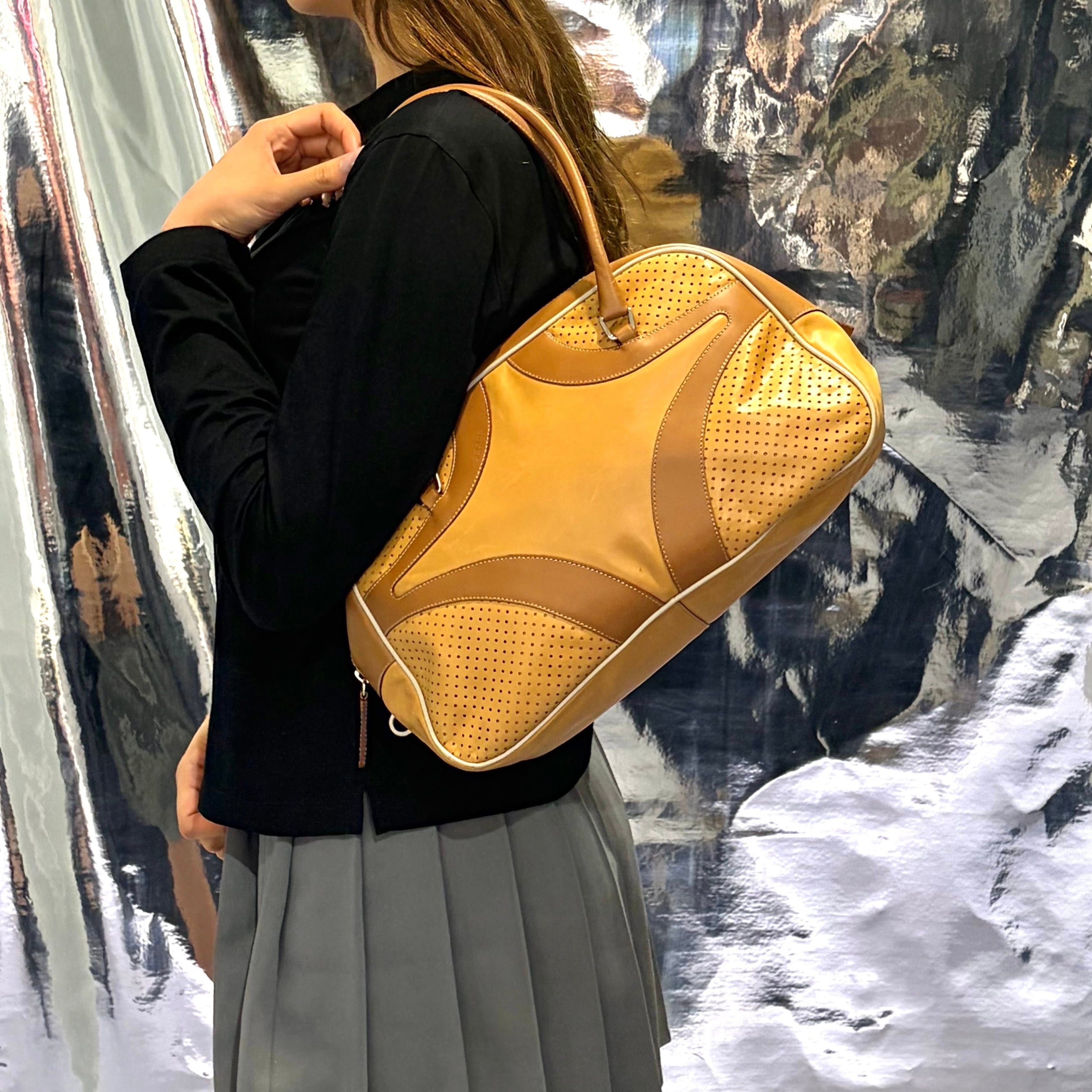 PRADA パンチング レザー ボストンバッグ レザー キャメル プラダ