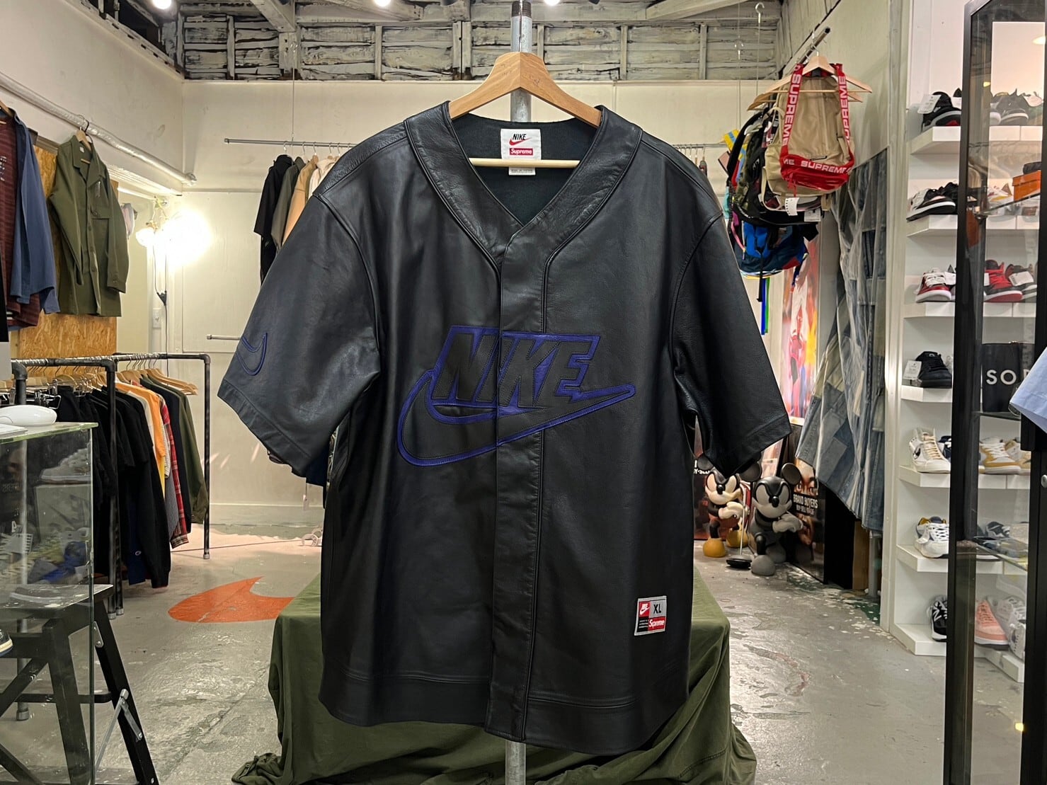 Supreme × NIKE LEATHER BASEBALL JERSEY BLACK XL CK8221-010 Supreme × NIKE LEATHER BASEBALL JERSEY BLACK XL CK8221-010