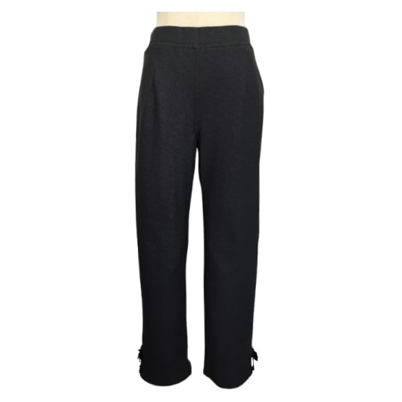 ［新品未使用］特別価格❗️2025年春夏　スーパービューティパンツ40 新品未使用］特別価格❗️2025年春夏 スーパービューティパンツ