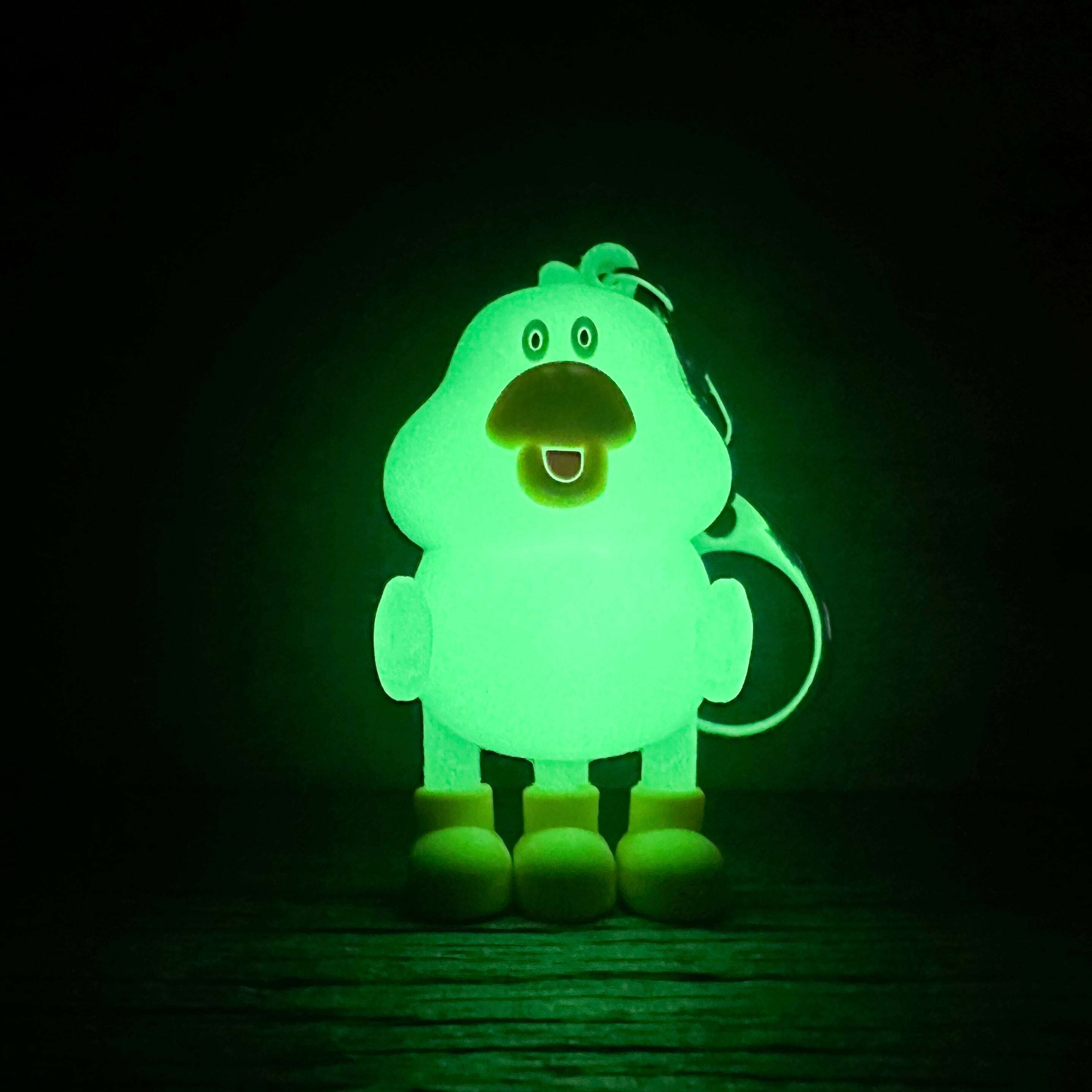 【mi】TIDE BLOOM 限定 蓄光 キーホルダー（新品）2点セット TWIN DICE KEYRING（GLOW IN THE L.GR） 蓄光キーホルダー | NOWEST
