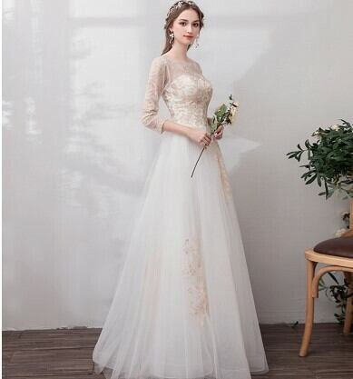 エレガント ウエディングドレス 高級刺繍 エンパイ アライン