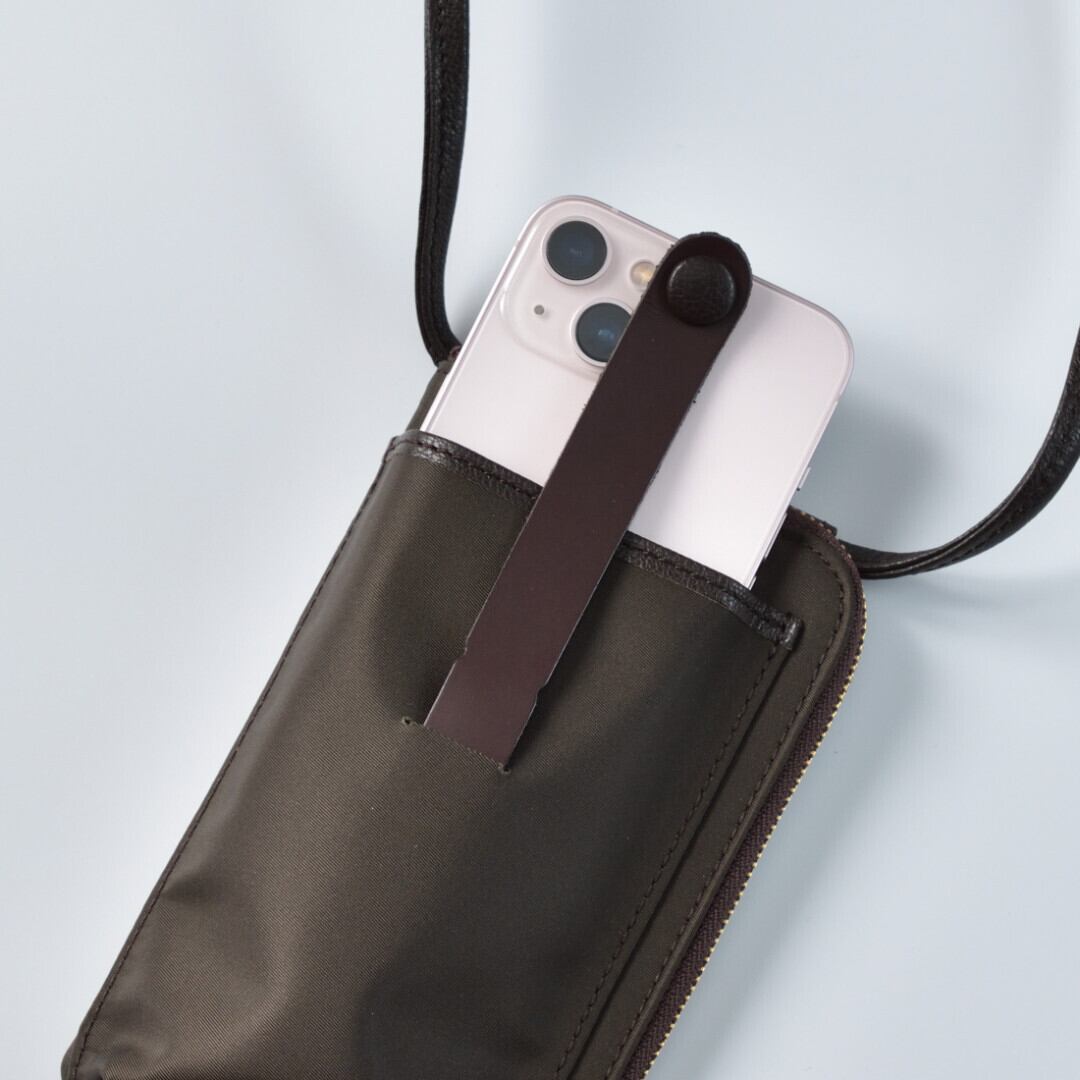 mononogu もののぐ MS2-DV モバイルショルダー・チョコ イタリア製のリモンタナイロンを使用した高級感があり機能的なモバイルショルダー