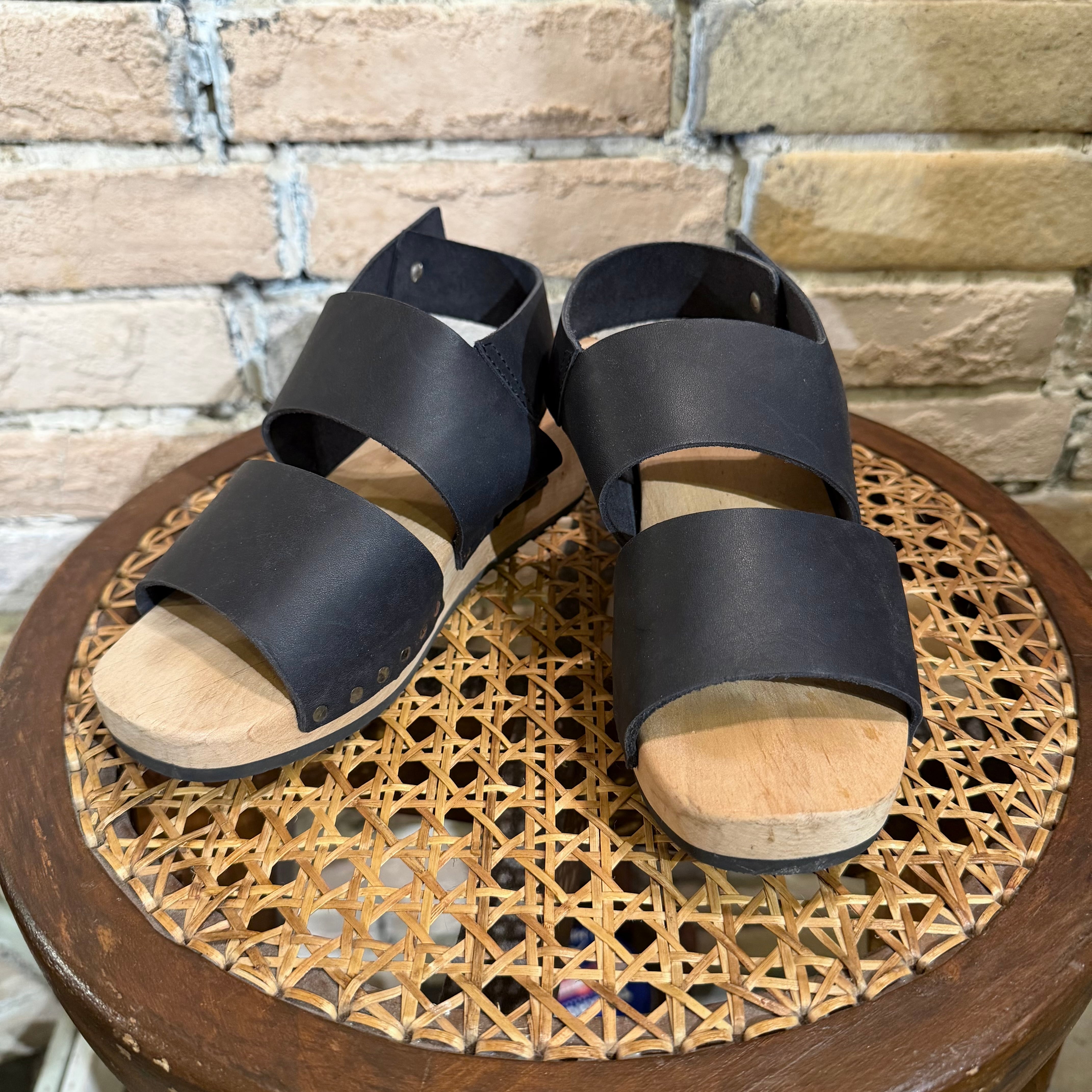 shoes | anemone