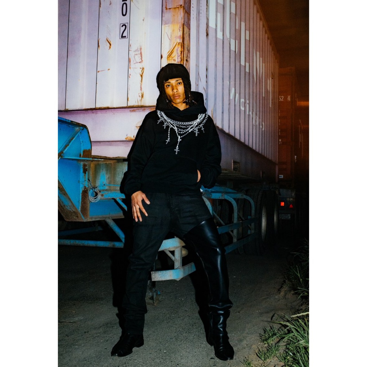 LAST NEST / necklace hoodie