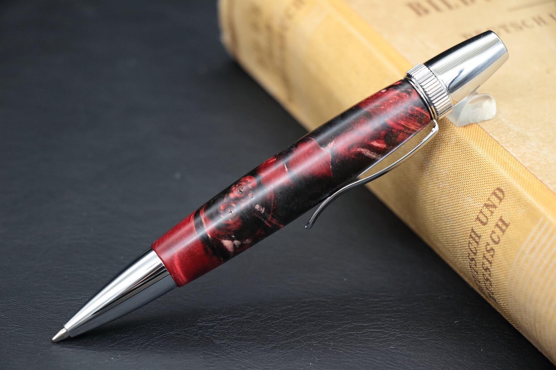 スタビライズウッド メイプルバール 楓瘤杢 赤黒・Chouette」木軸ペン