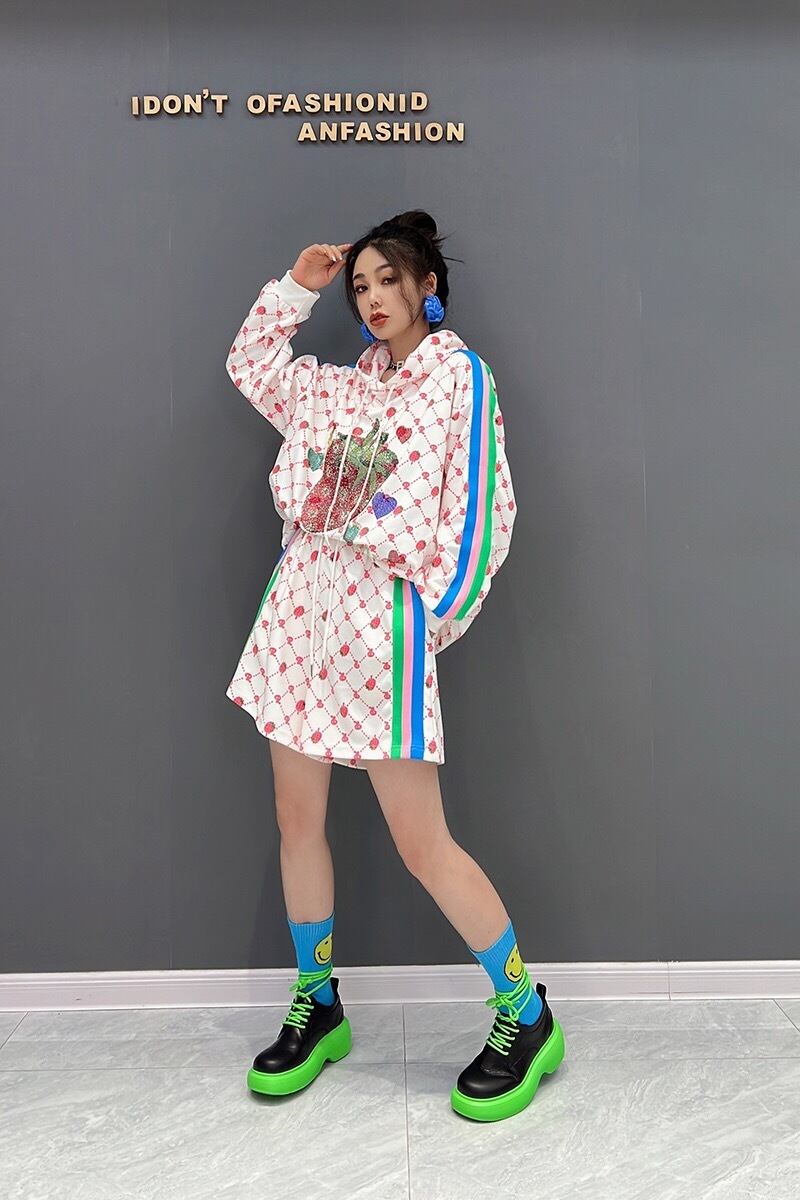 セットアップ】スウェット いちご かわいい デコレーション ピンク 白