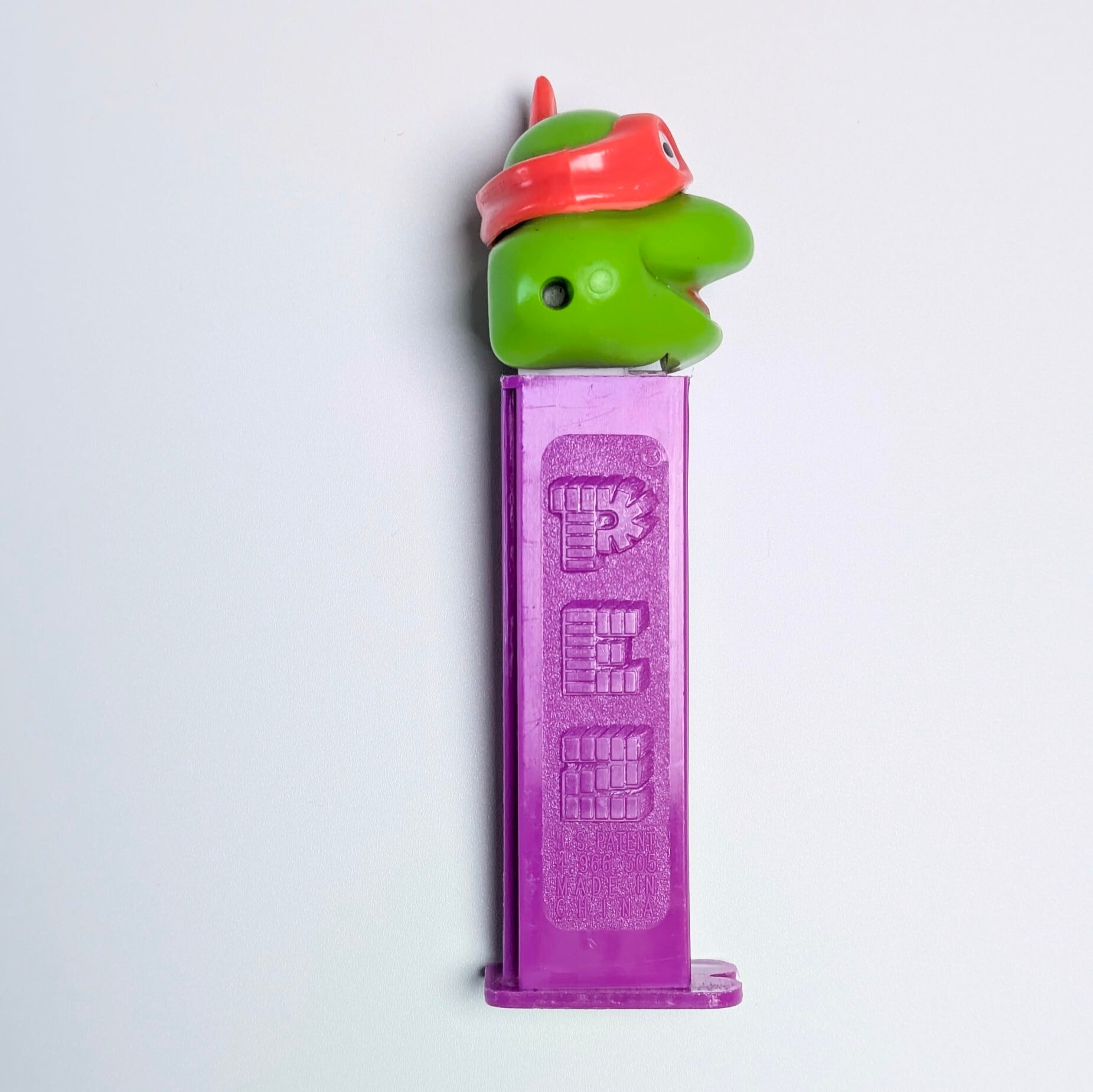☆ VINTAGE90' ☆【 Teenage Mutant Ninja Turtles / タートルズ ) 】『 ラファエロ 』 / PEZ / ペッツ / CANDY&DISPENSER 〚アメリカン雑貨 アメトイ〛