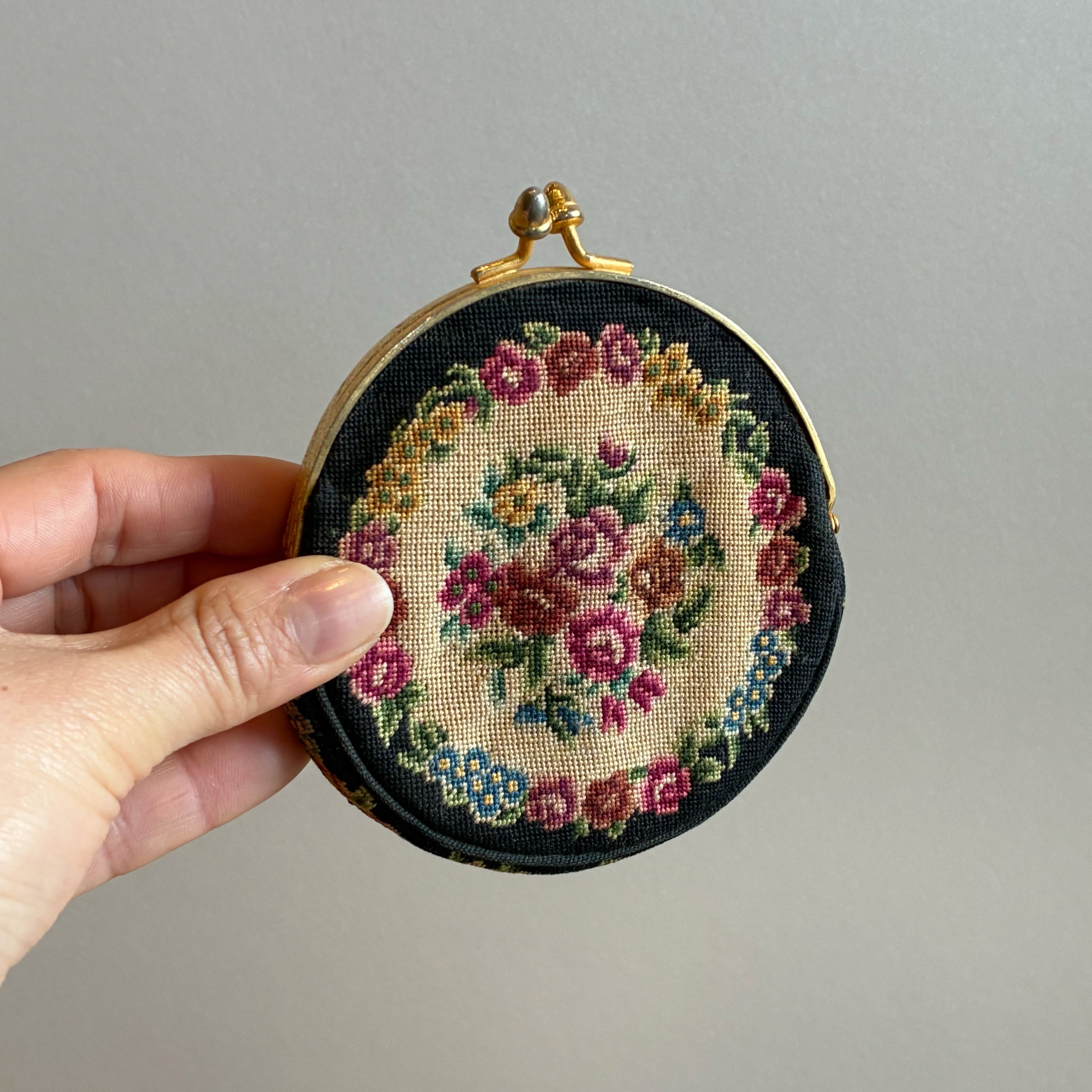 プチポワン刺繍のがま口 | POTLATCH