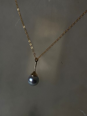 ブルーグレーアコヤ貝真珠8ミリバロック一粒ネックレス