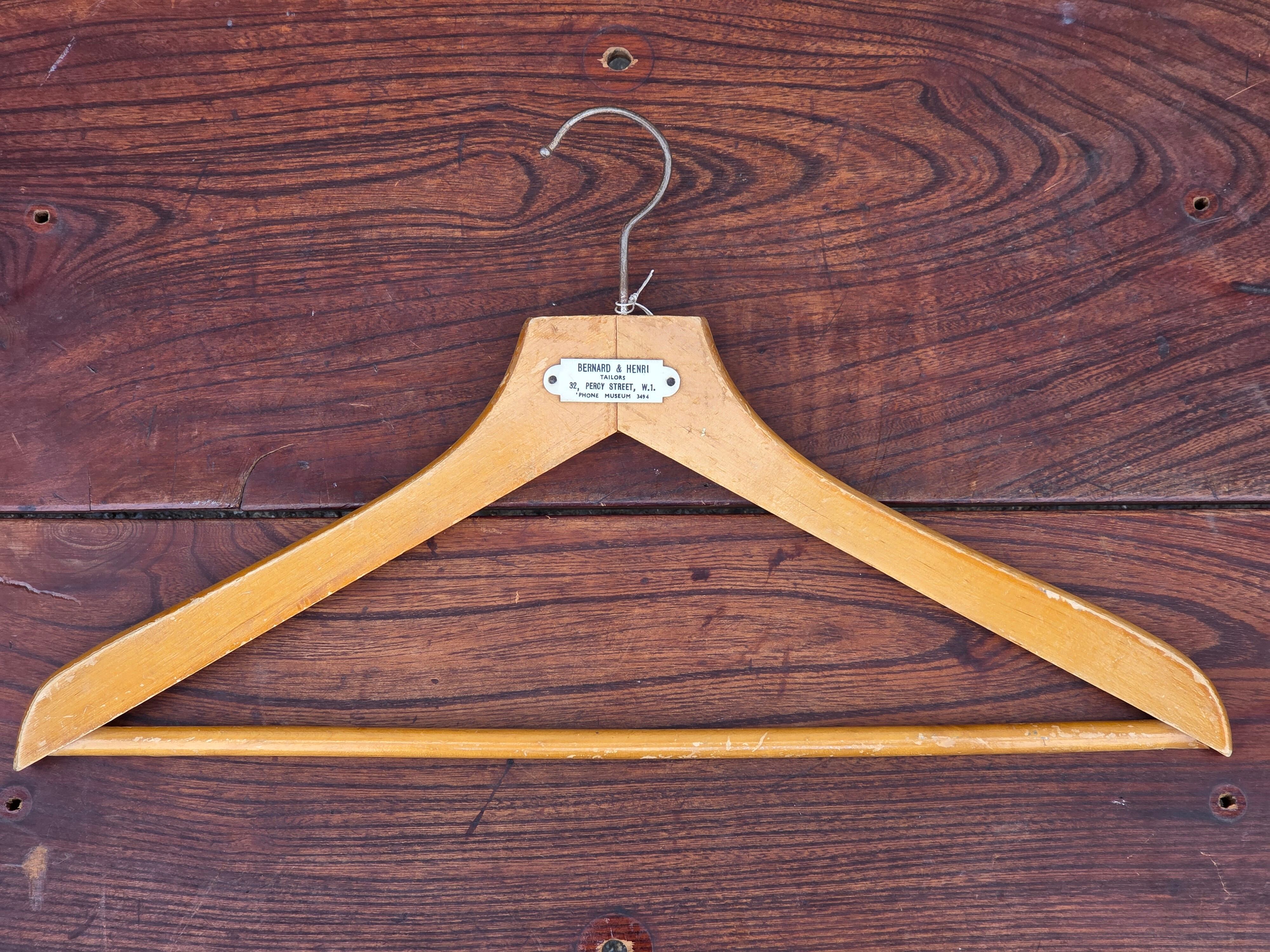 【Vintage】イギリス 木製ハンガー ロンドン テーラー BERNARD & HENRI /d34