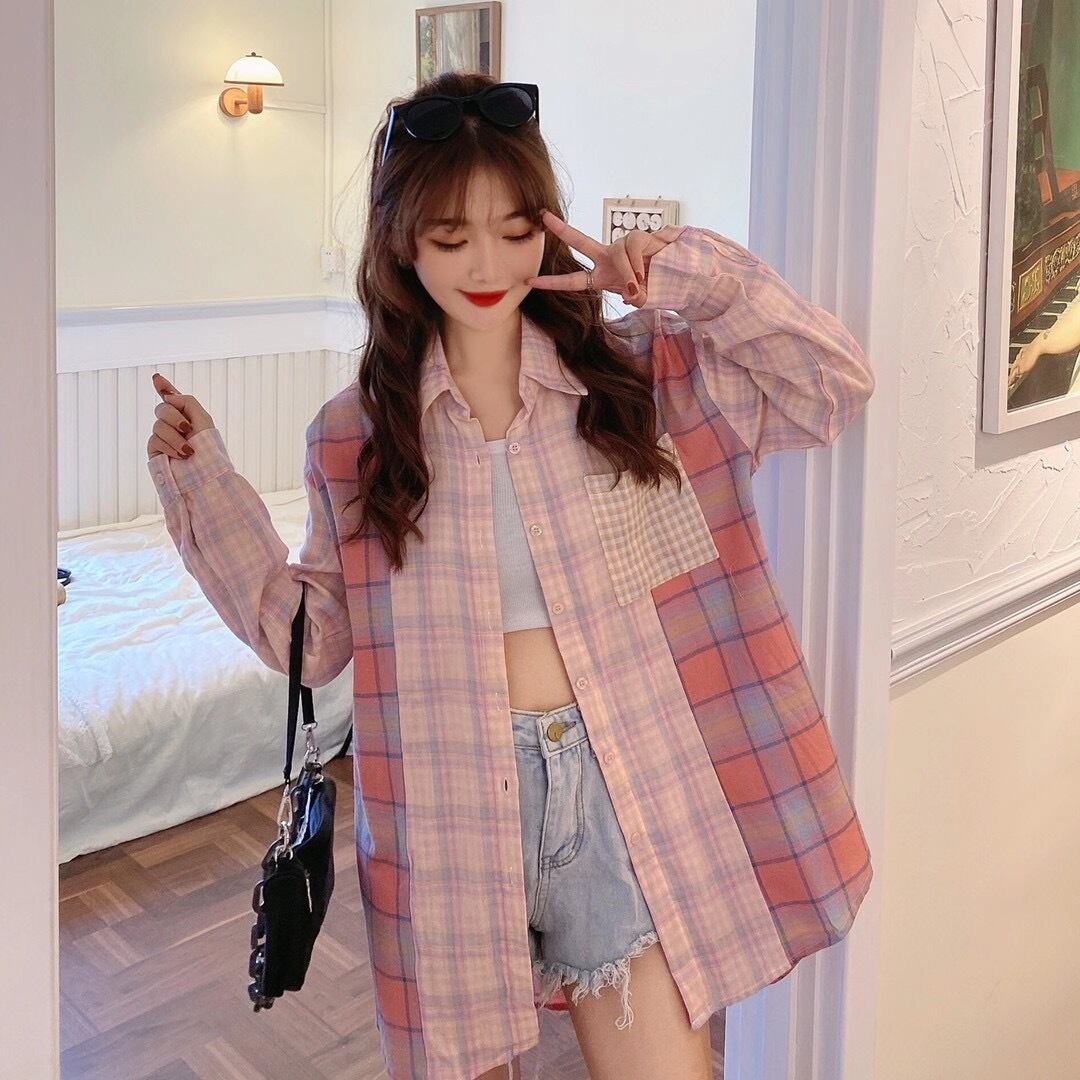 ピンクチェックシャツ