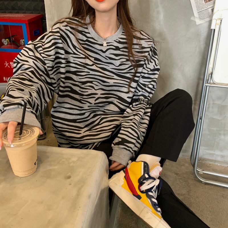 BFウィンドゼブラ柄ルーズ長袖セーターレディース2020秋新作流行の長袖トップス ブラックストロベリース85397031325