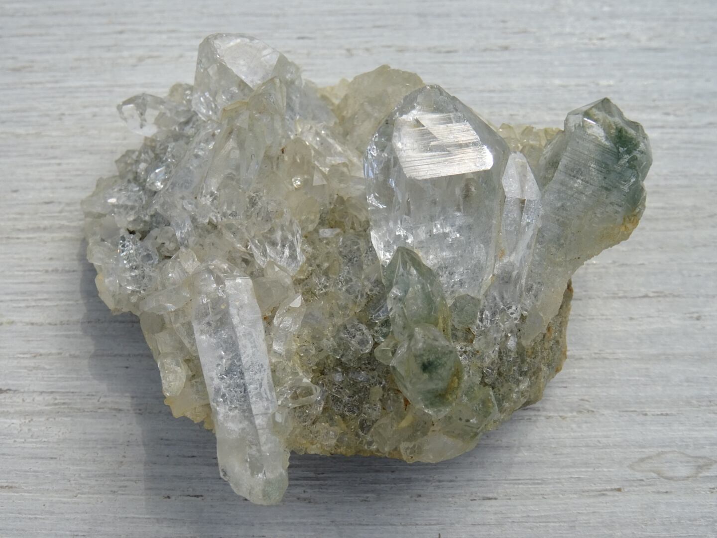 メルークォーツ（Meru産ヒマラヤ水晶）withクローライト ~Crystal