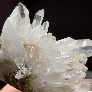 4.水晶クラスター・ハリネズミ