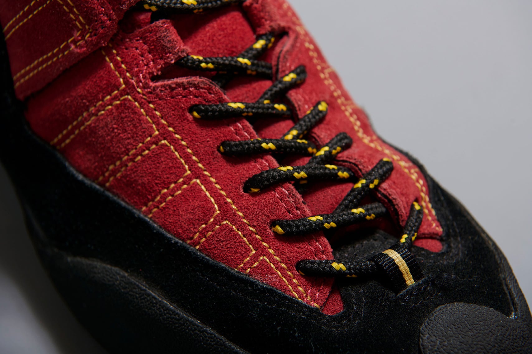 NIKE AIR LAVA DOME 2002 | PLAYGROUND | スニーカーショップ