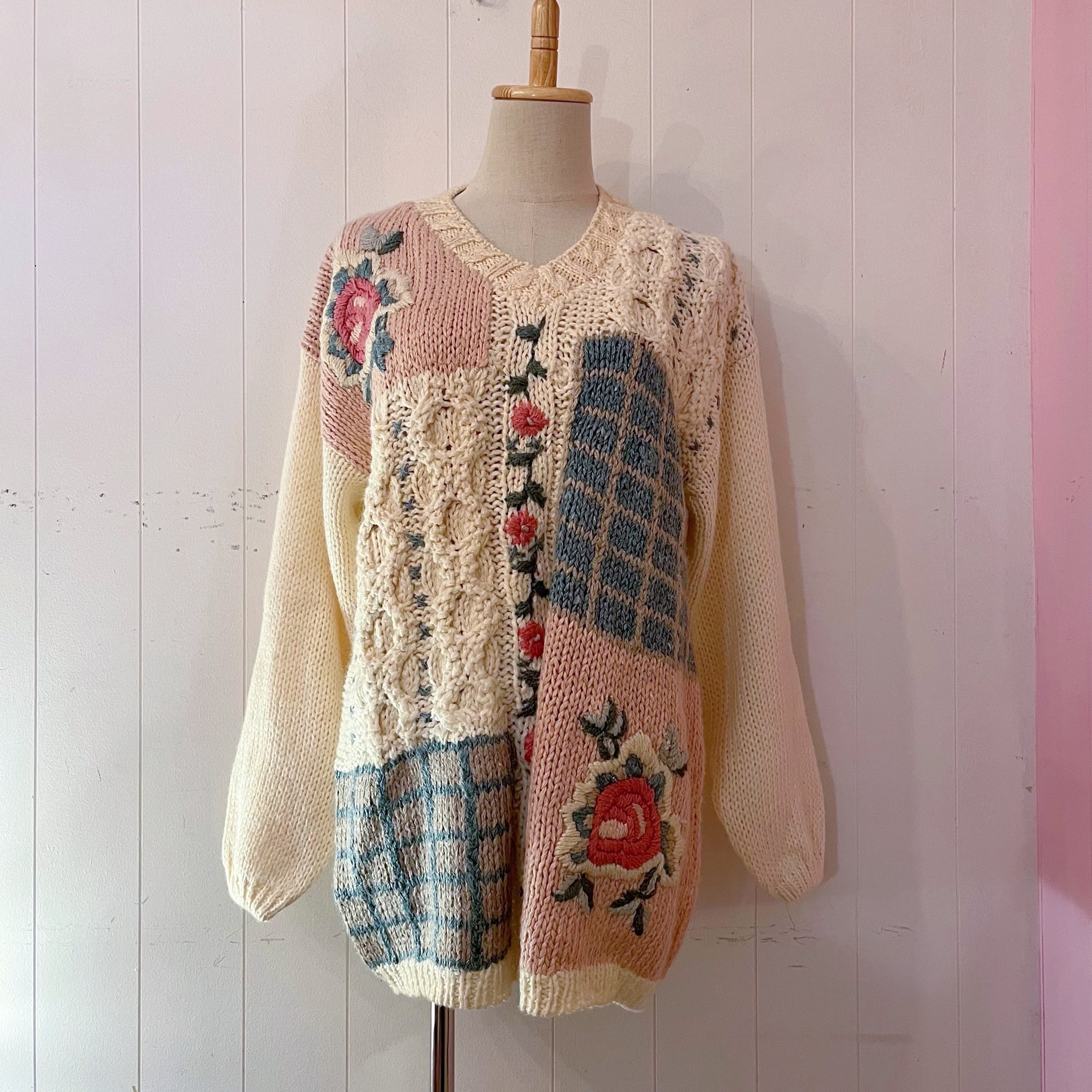 flower check knit sweater