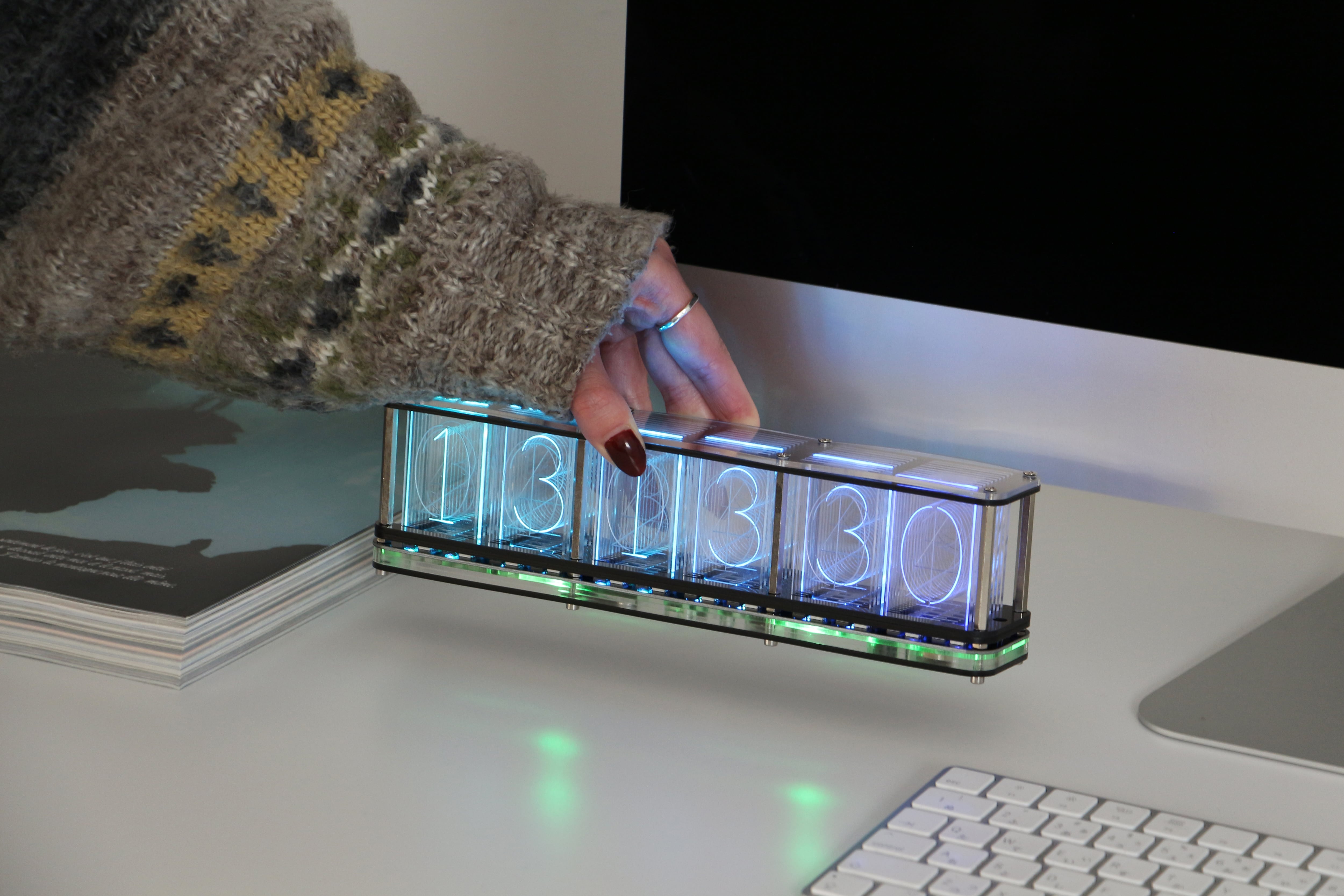 RGB TUBE CLOCK | PAY ID
