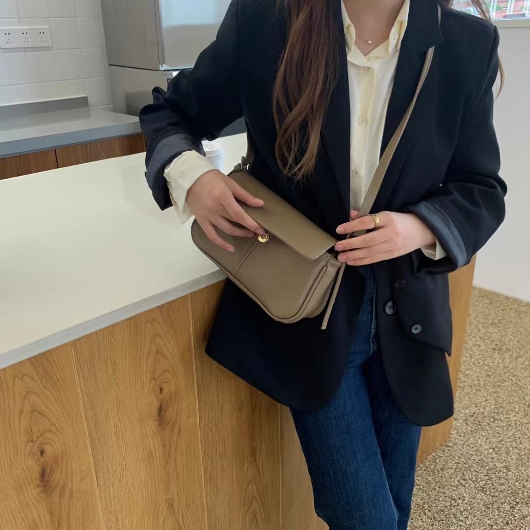 フラップショルダーバッグ　AS1103-3037