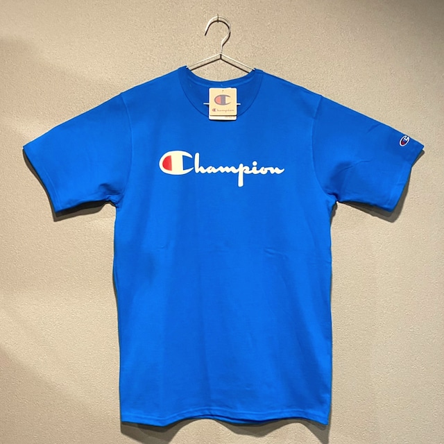 【並行輸入品】Champion ショートスリーブTシャツ HERITAGE TEE FLOCK LOGO ヘリテージ ベロアロゴ ブルー SURF THE WEB 青 半袖