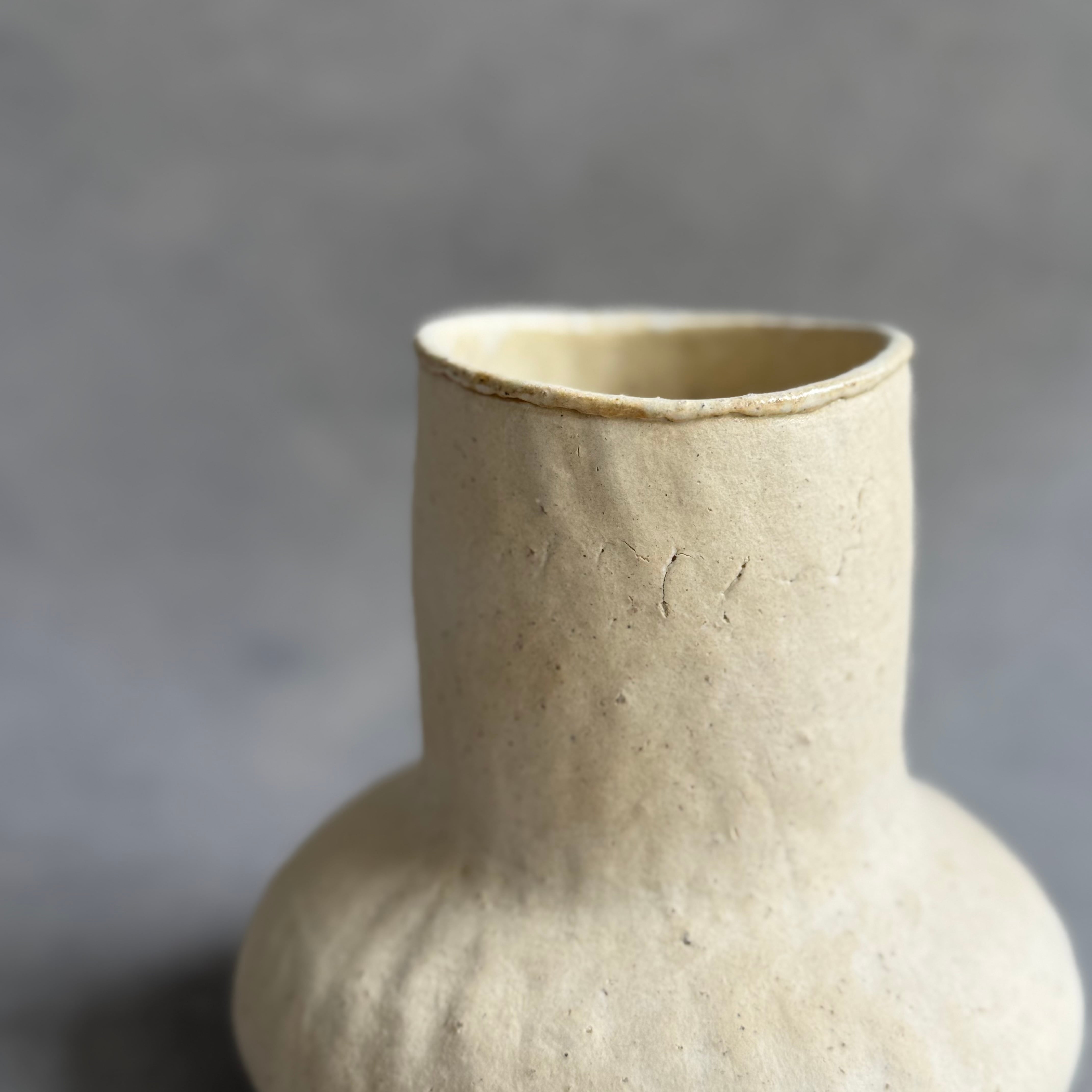 高田かえ 白土花器 大 | gallery 一白