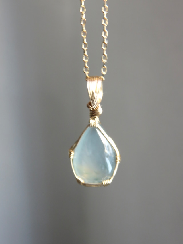 ミャンマー産青翡翠(2.2ct)女神巻きペンダントトップ | komichi コミチの石