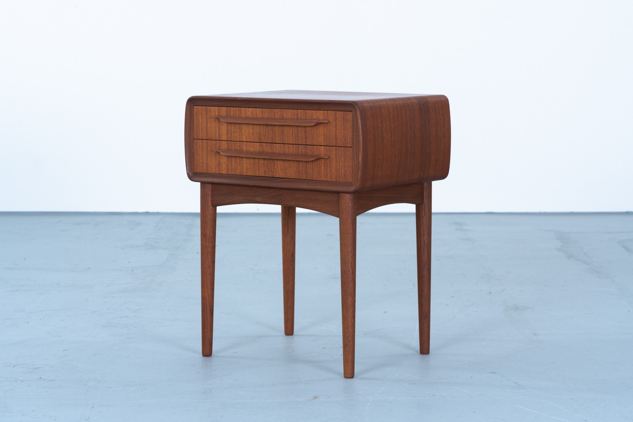 Johannes Andersen | chest teak