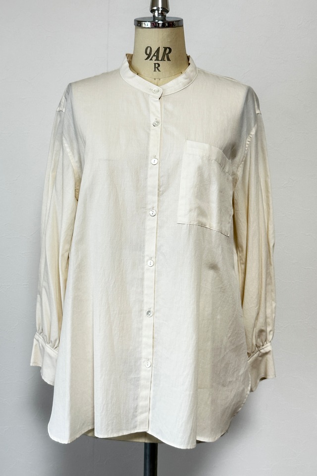 オーガニックコットンシャツ　フレンチ綾織り　オーガニックコットン　オフホワイト　無染色 offwhite filcasane