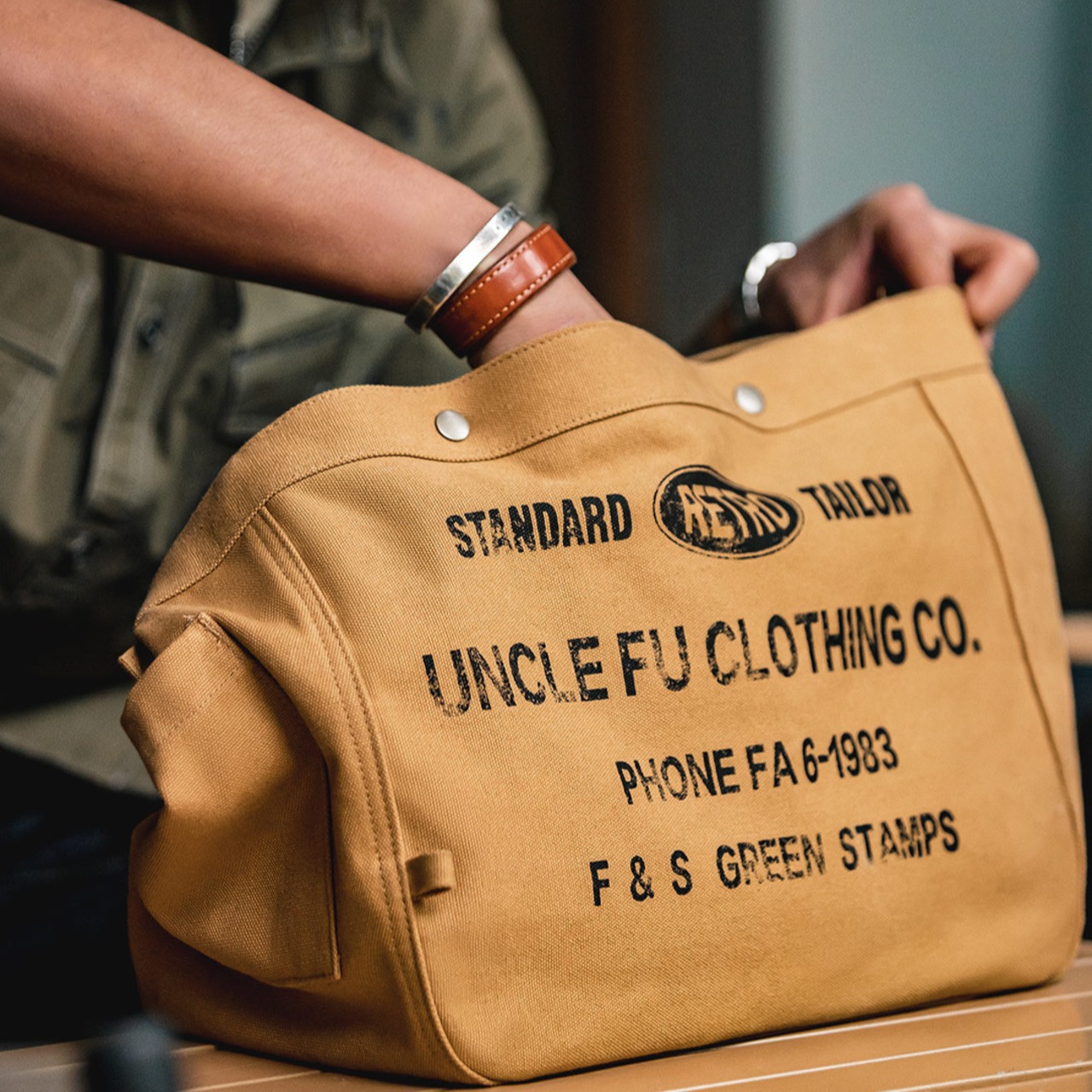 Canvas Messenger Shoulder Bag / キャンバス メッセンジャー ショルダー バッグ