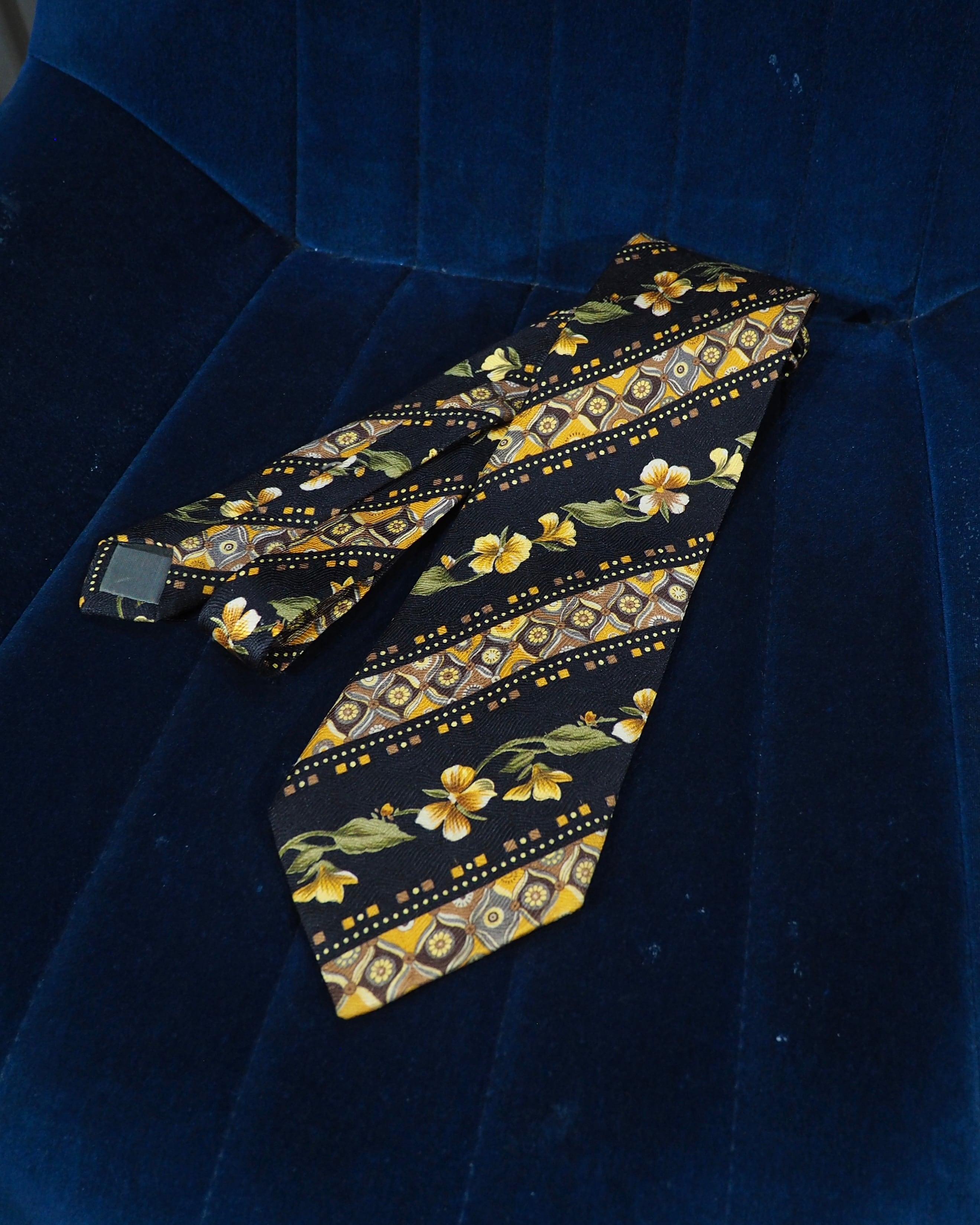 1990s " KENZO HOMME " Beautiful Luxury Flower All pattern vintage silk Tie