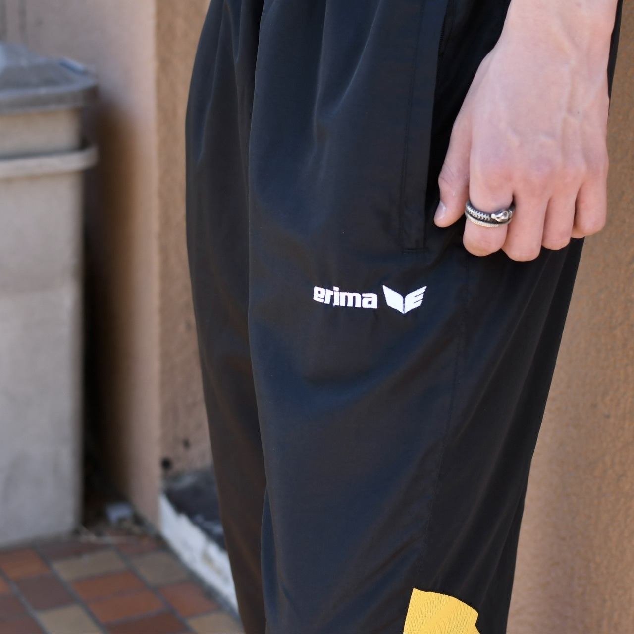 erima switching design nylon pants