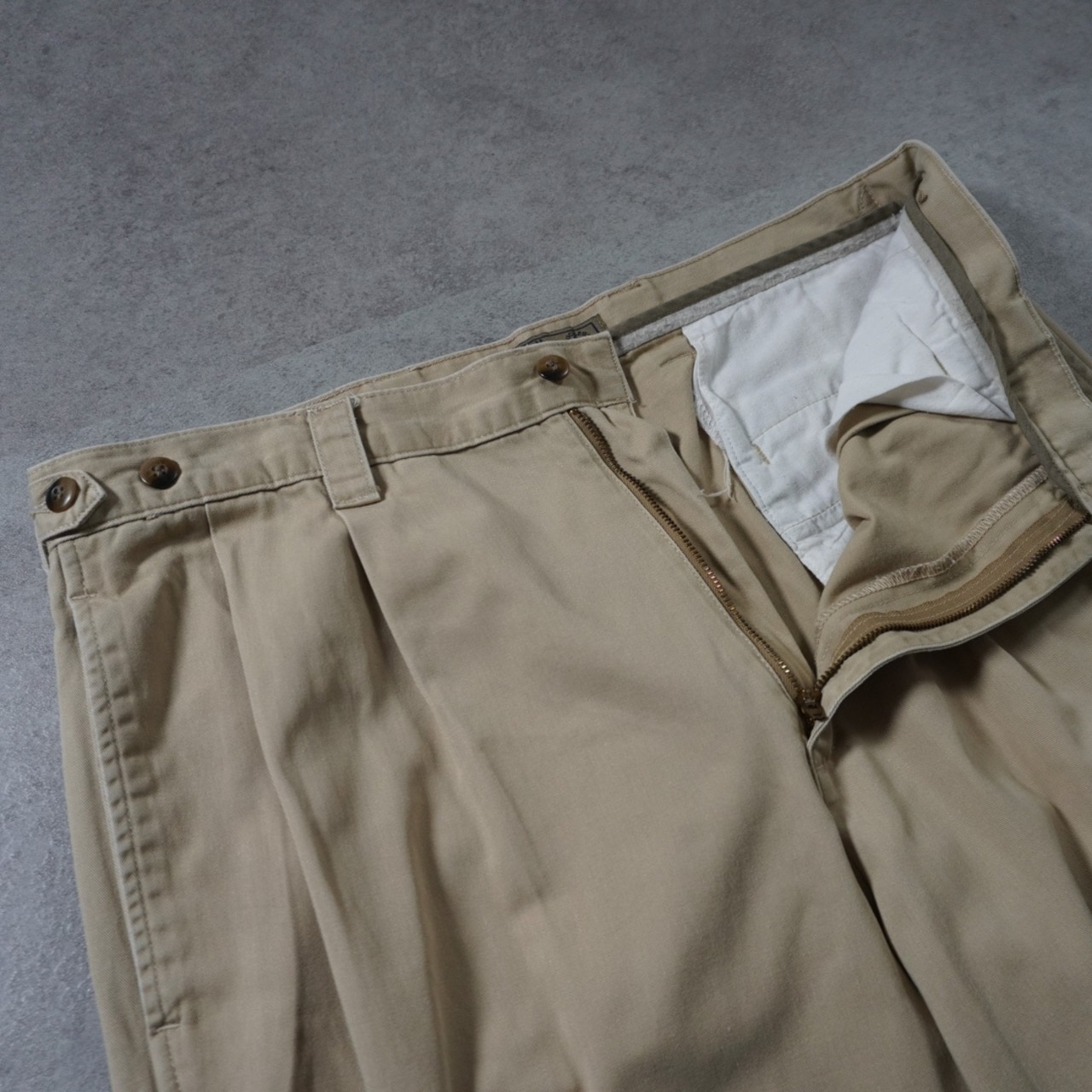 90s DOCKERS CHINO TROUSERS "Side tabs" W34.5L31.5相当 古着 - 5