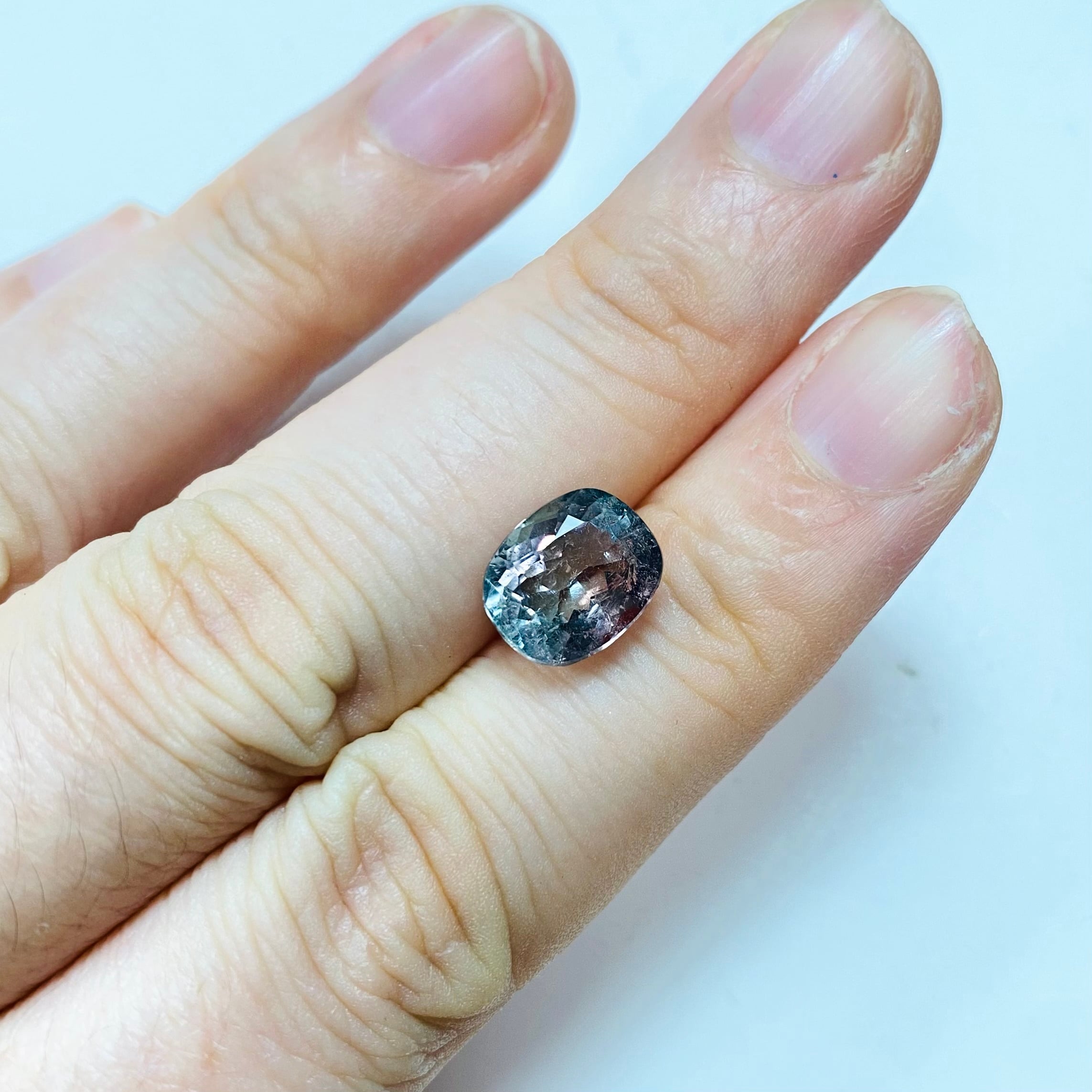 キキ○ラカラーの混ざり合った珍しいトルマリン