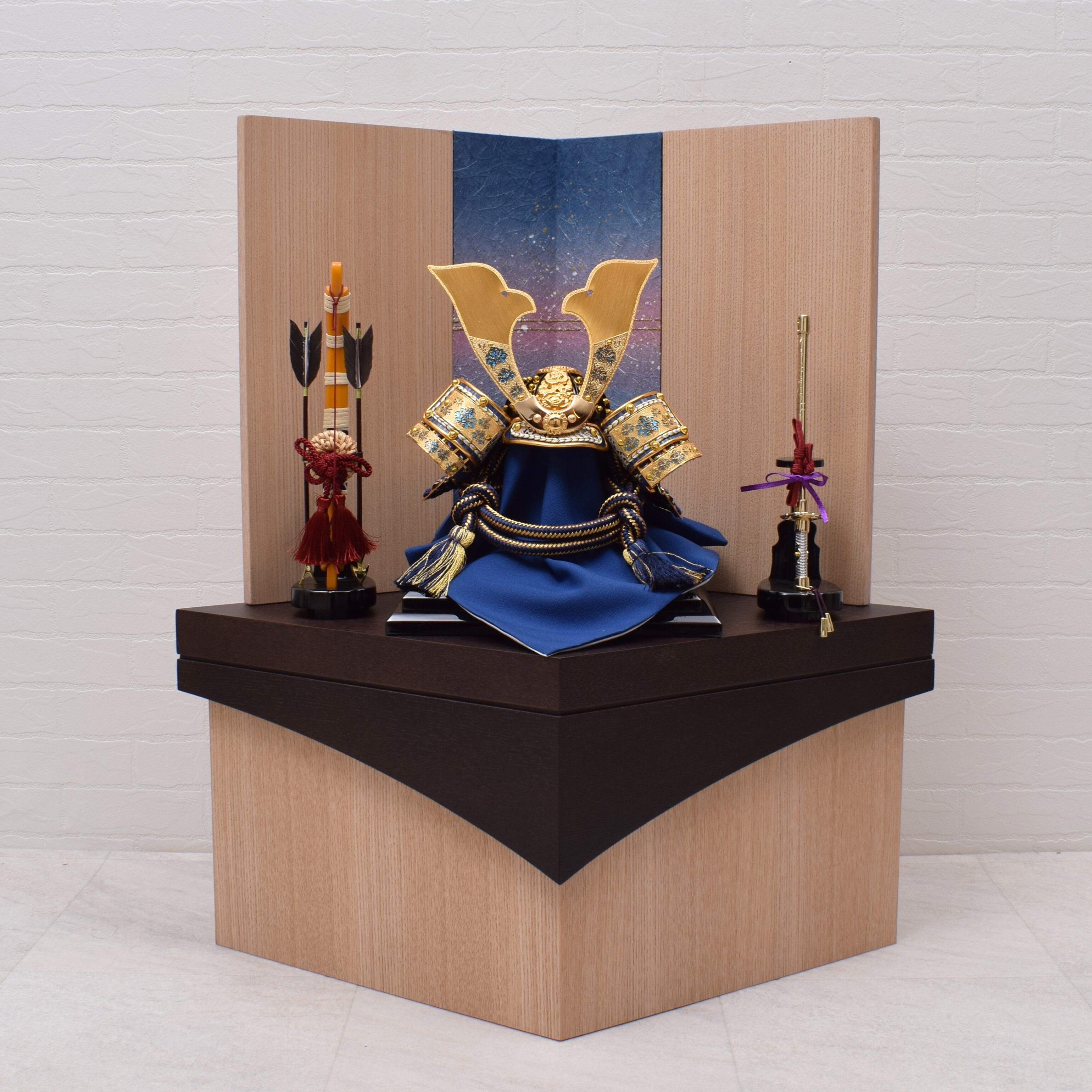 兜飾り 花菱 隼 収納上手 おしゃれ モダン 今どき コンパクト 五月人形 端午の節句 Suzutame Onlineshop Vogue