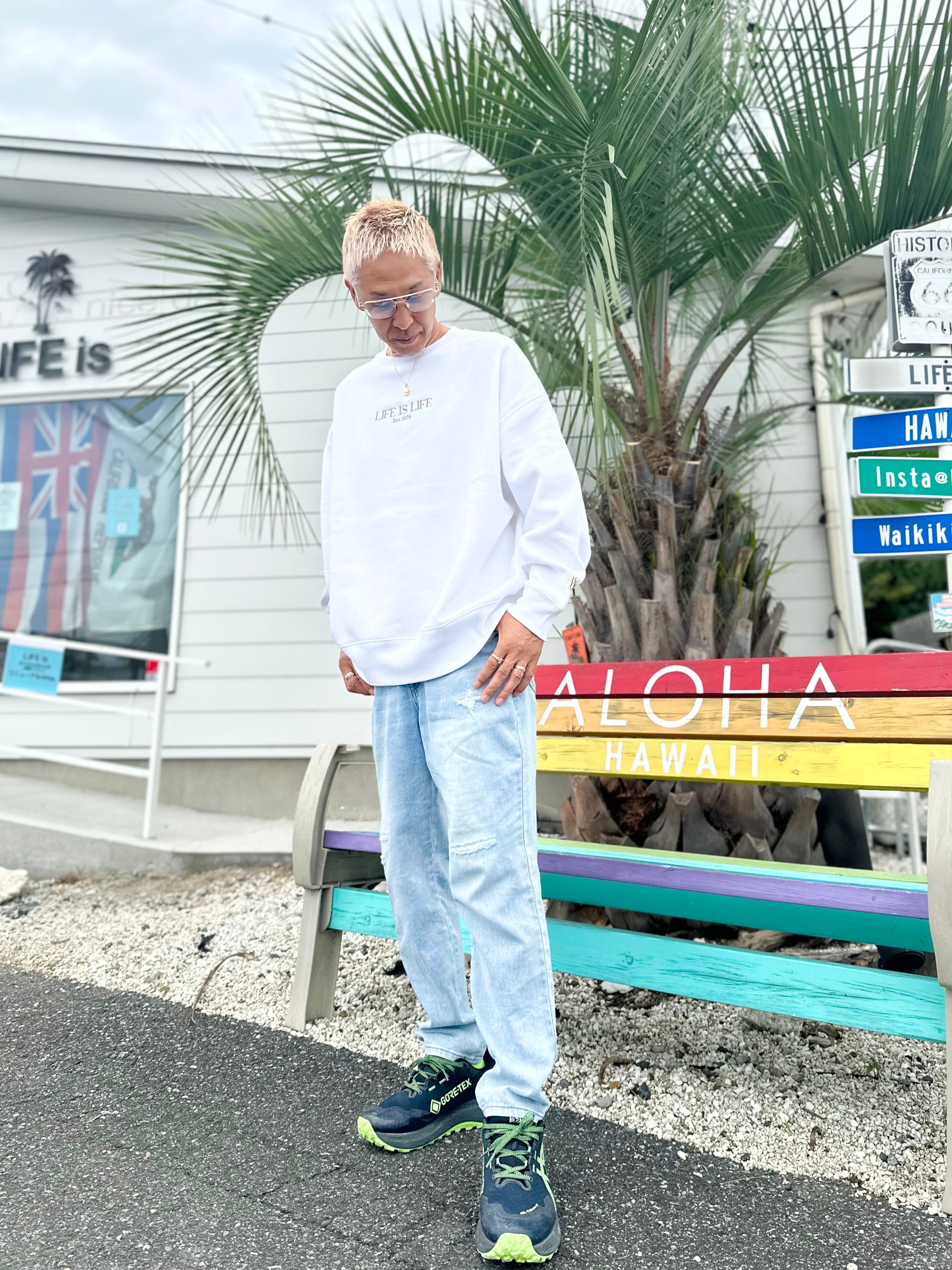 LIFEisLIFE 裏起毛刺繍クルースウェット ￥8,990(￥9,889)