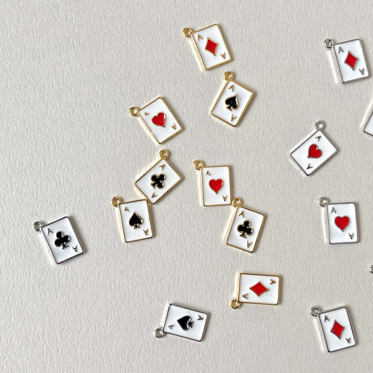 新色追加〉トランプモチーフチャーム | Dua-アクセサリーパーツショップ