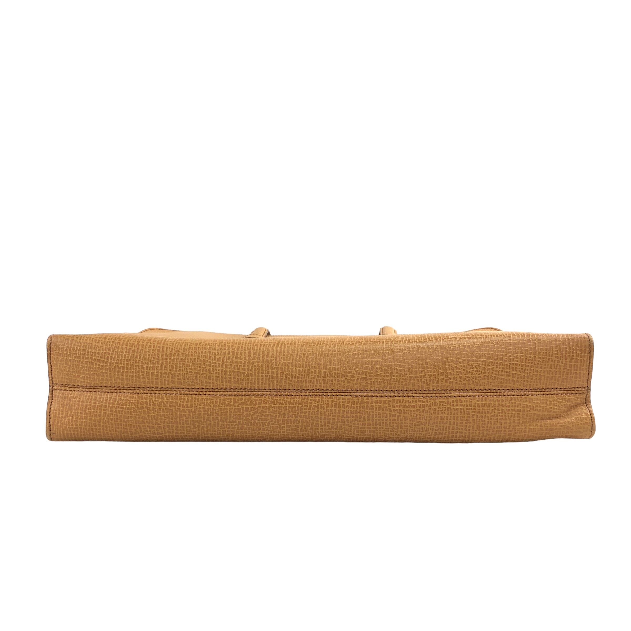 LOEWE キャメルレザーショルダーバッグ ビンテージ LOEWE ロエベ ショルダーバッグ キャメル ロゴ レザー トートバッグ