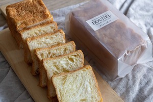 DOUNELデニッシュ食パン　プレーン