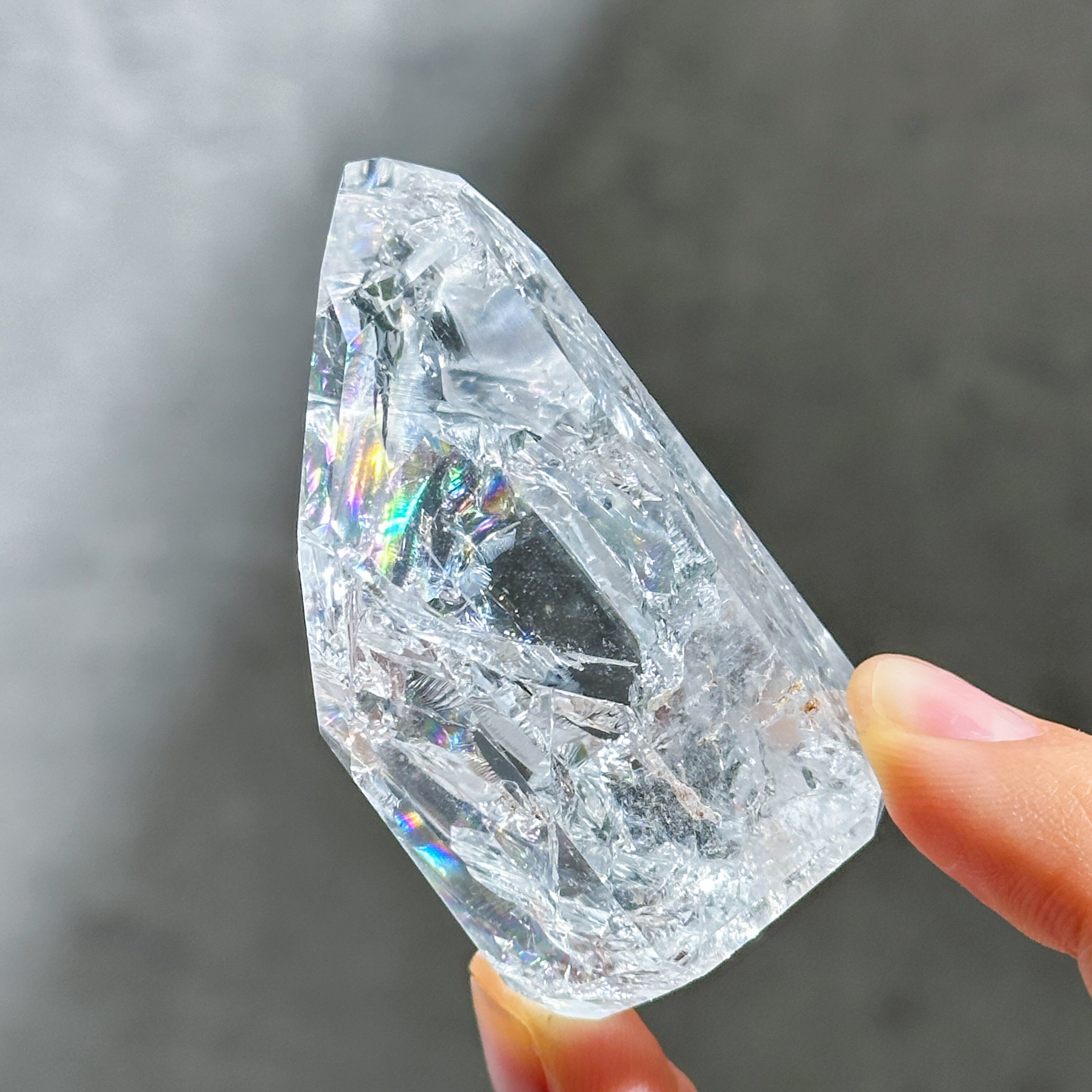 虹いっぱい◎ミナスジェライス産クラッククォーツ タワー型03(アイリスクォーツ) ◇ Crack Quartz (Iris quartz) ◇ 天然石・鉱物・パワーストーン