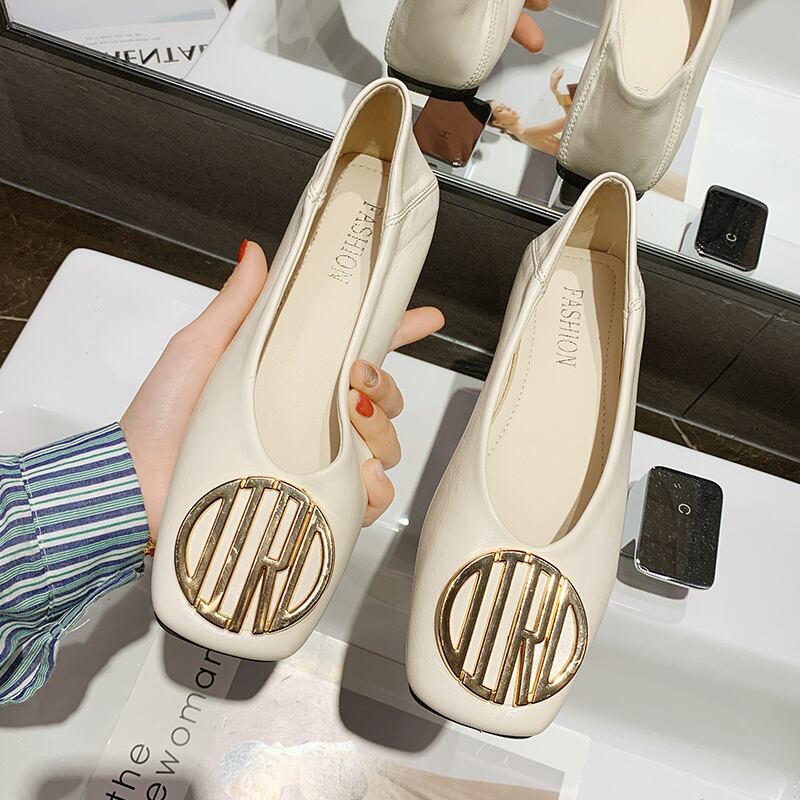 スクエアヘッドシングルシューズレディース2020夏新作ファッションフラットボトムネットレッドカジュアルワイルドピースシューズ女性イン潮 部族の婦人靴0279574