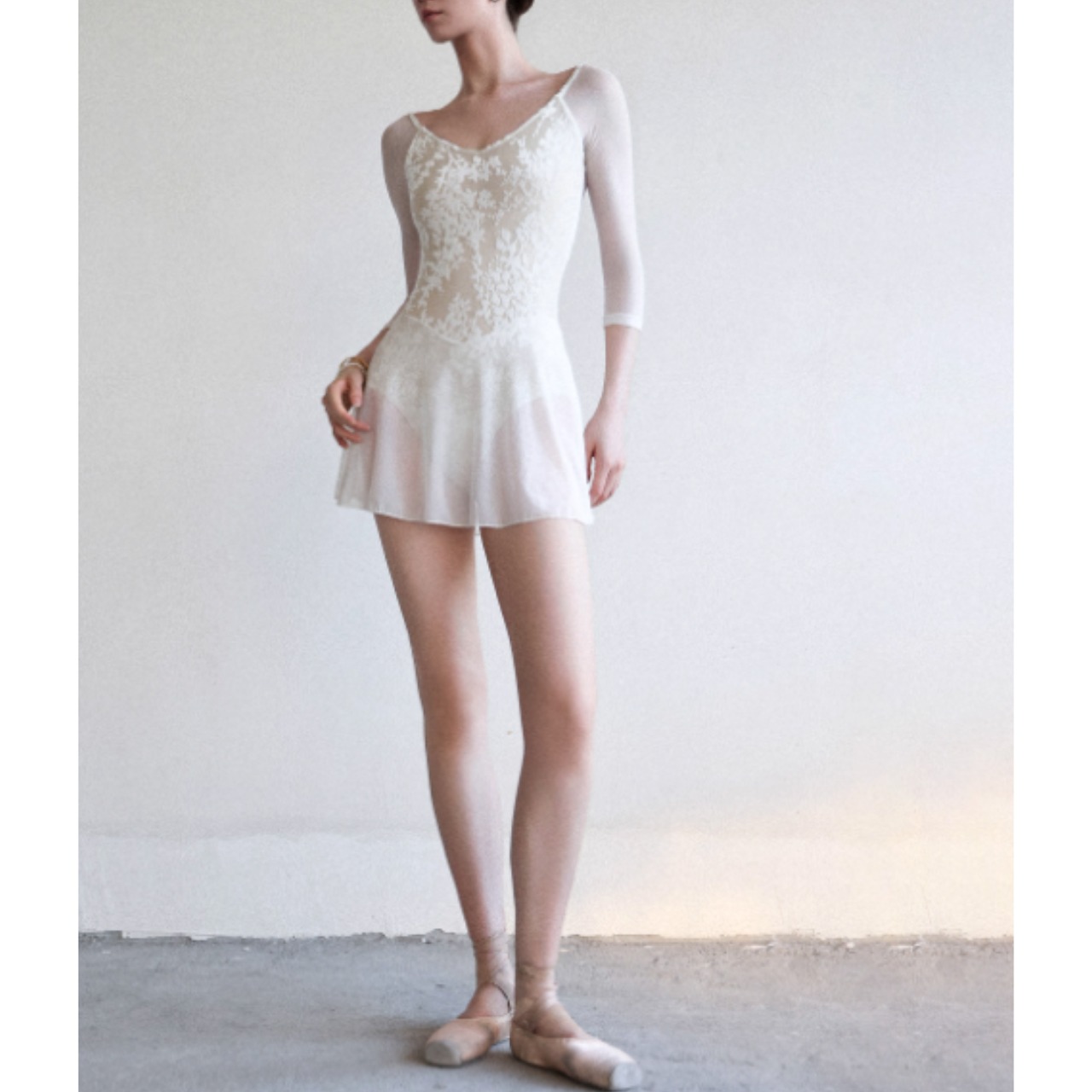 エマージュスカートレオタード ホワイト L1233