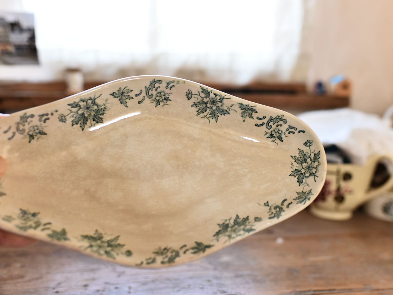 サンタマン製 シックな絵柄が美しいラヴィエ皿 フレンチアンティーク