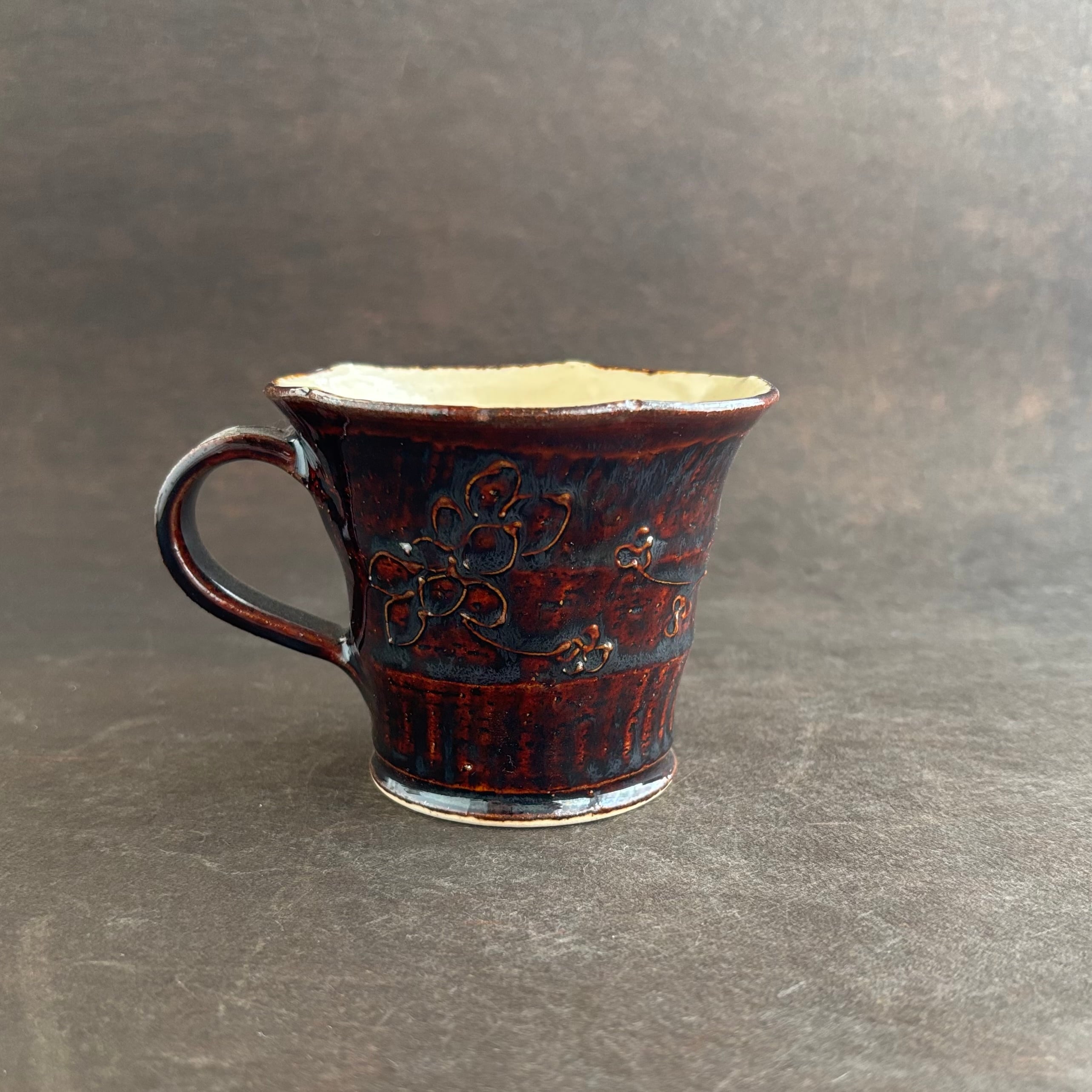 土和のルリエフ　飴釉　お花形ミニマグカップ