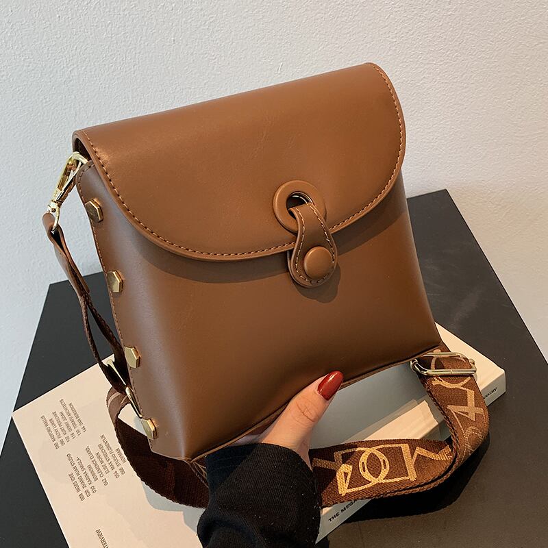 スタンダード レトロ メッセンジャーバッグ Tiancai_Wing_Bag90686074446