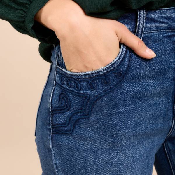 刺繍デザインポケット フレアデニムパンツ ジーンズ ストレッチ