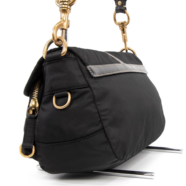 限界価格・送料無料・美品】Miu Miu・ミュウミュウ・ショルダーバッグ