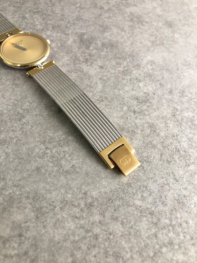 Christian Dior クリスチャン ディオール 腕時計 シルバー DIOR ラウンドフェイス ステンレススチール 3026 クウォーツ vintage ヴィンテージ オールド sxevgu