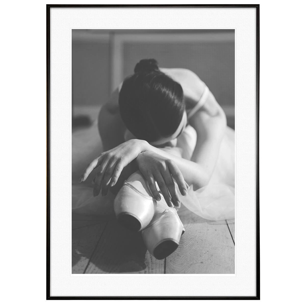 人物写真 ストレッチをするバレリーナの女性 インテリアモノクロアートポスター額装 AS2494