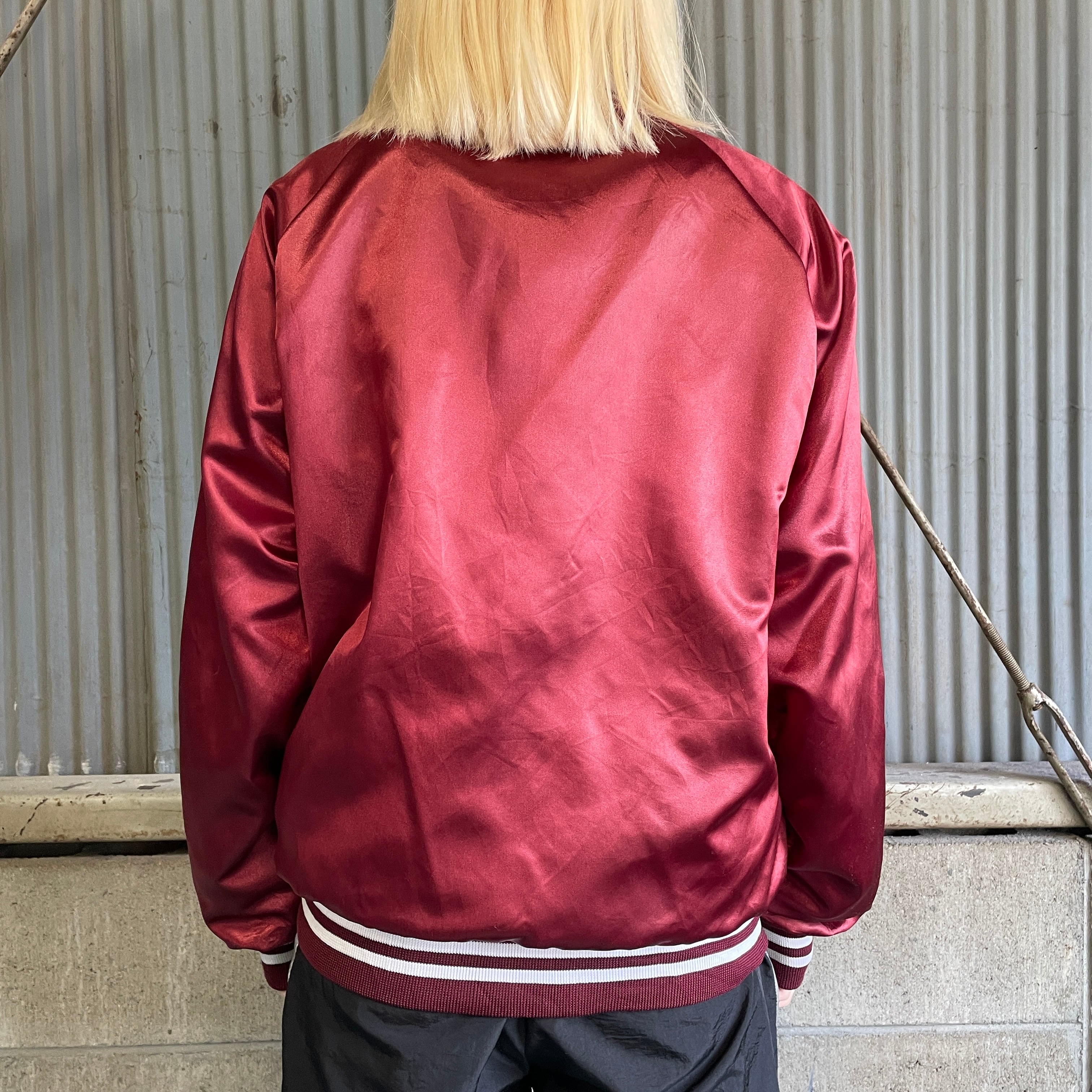 90年代 胸ロゴプリント サテンスタジャン メンズM相当 古着 えんじ